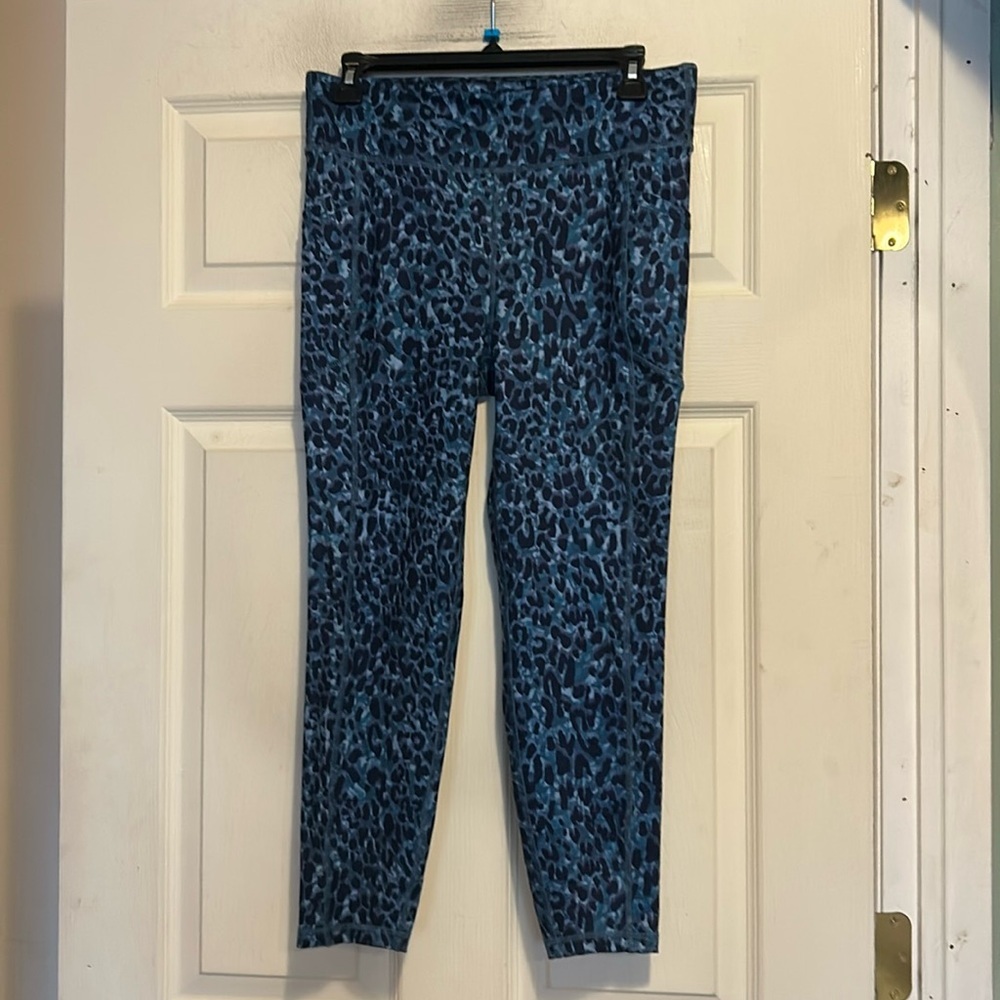 Gap Fit Leggings Size Medium Blue Animal Print